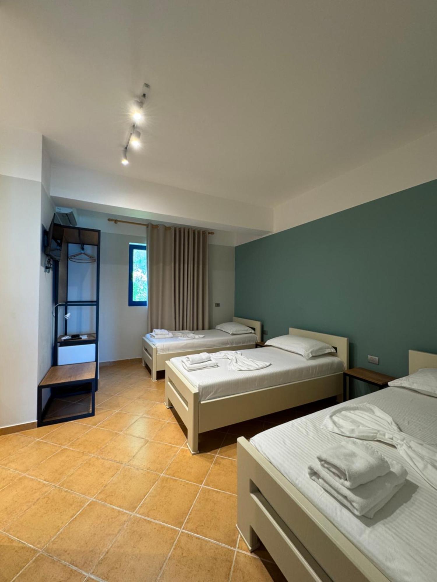 Hotel Cekodhima Radhimë 외부 사진